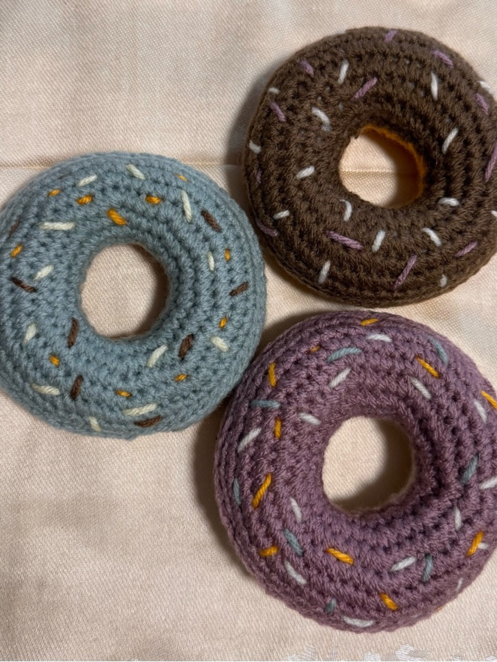 Crochet Donut Set Handmade Plush Play Food Decor Soft Toy Gift - Picture 3 of 7